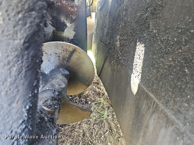 image for item EJ6284 2001 Cedar Rapids  CR361R paver