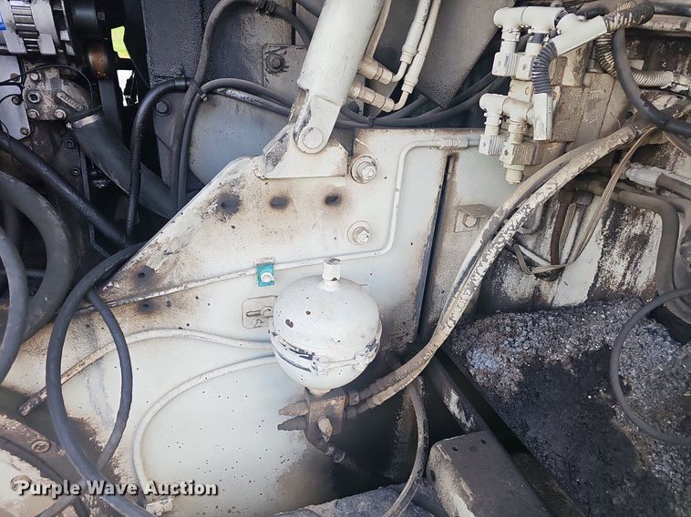 image for item EJ6284 2001 Cedar Rapids  CR361R paver