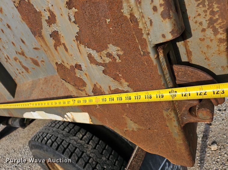 image for item EJ6288 1993 International 8100  dump truck