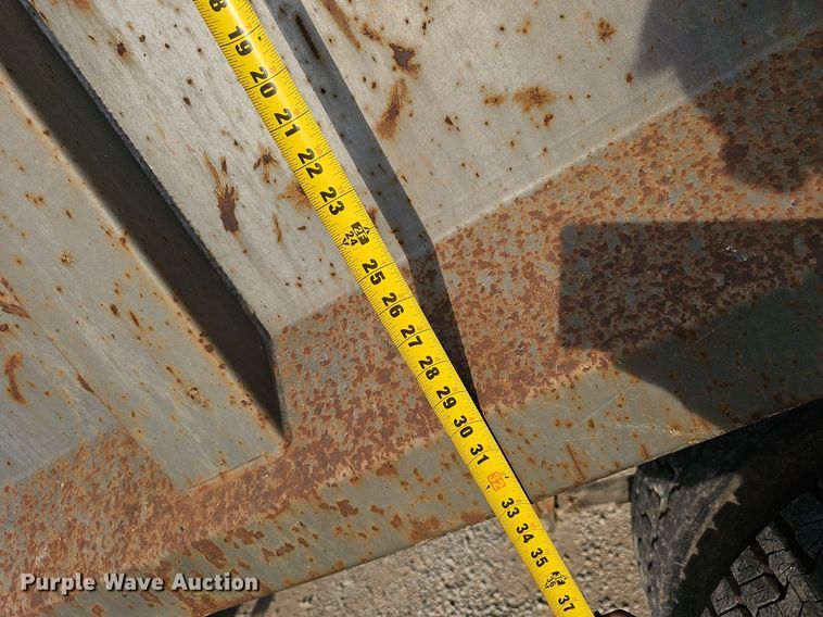 image for item EJ6288 1993 International 8100  dump truck