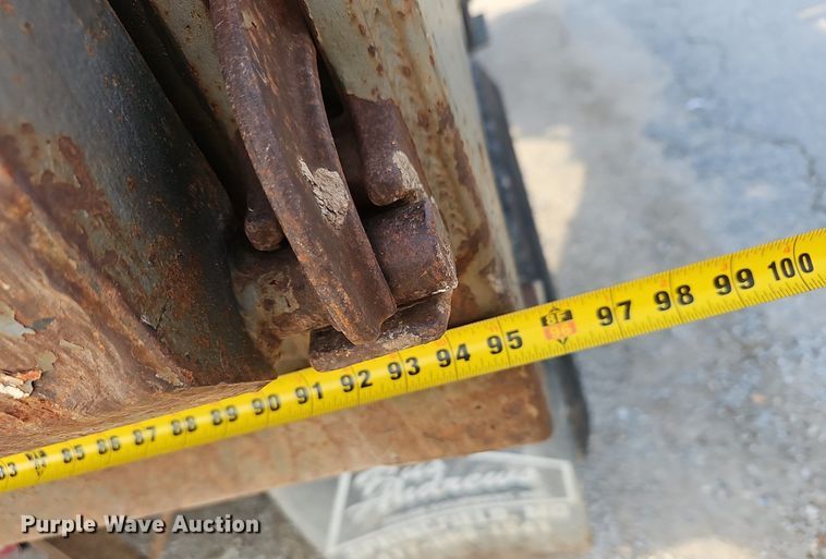 image for item EJ6288 1993 International 8100  dump truck