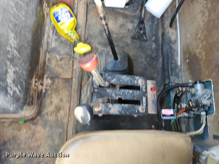 image for item EJ6288 1993 International 8100  dump truck