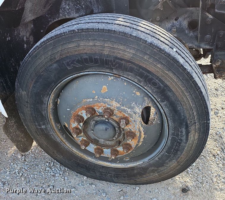 image for item EJ6288 1993 International 8100  dump truck