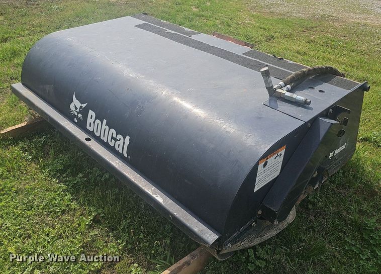 image for item EJ6292 2008 Bobcat  72 Sweeper skid steer sweeper