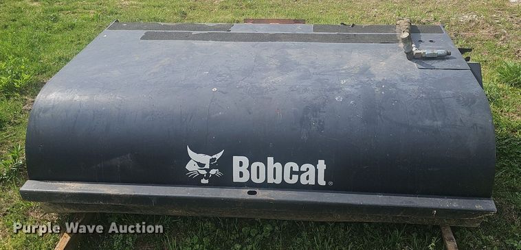 image for item EJ6292 2008 Bobcat  72 Sweeper skid steer sweeper