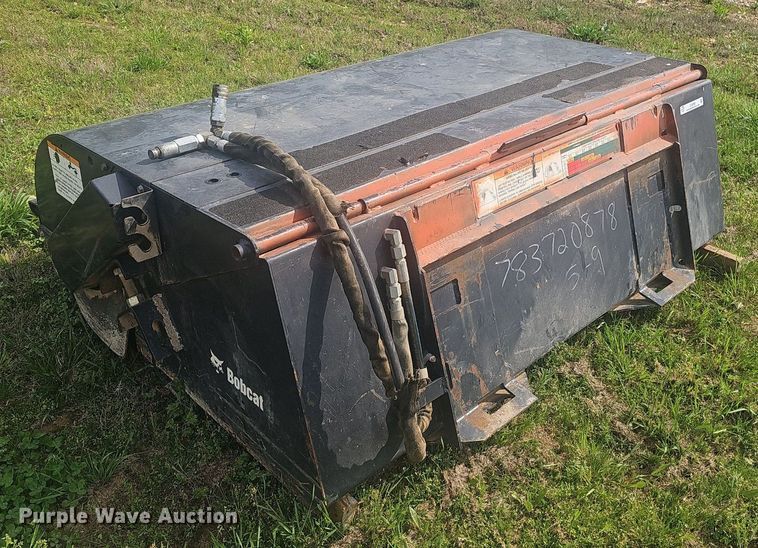 image for item EJ6292 2008 Bobcat  72 Sweeper skid steer sweeper