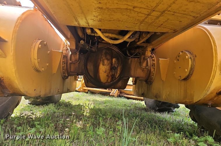 image for item EJ6296 1981 Champion  710 motor grader