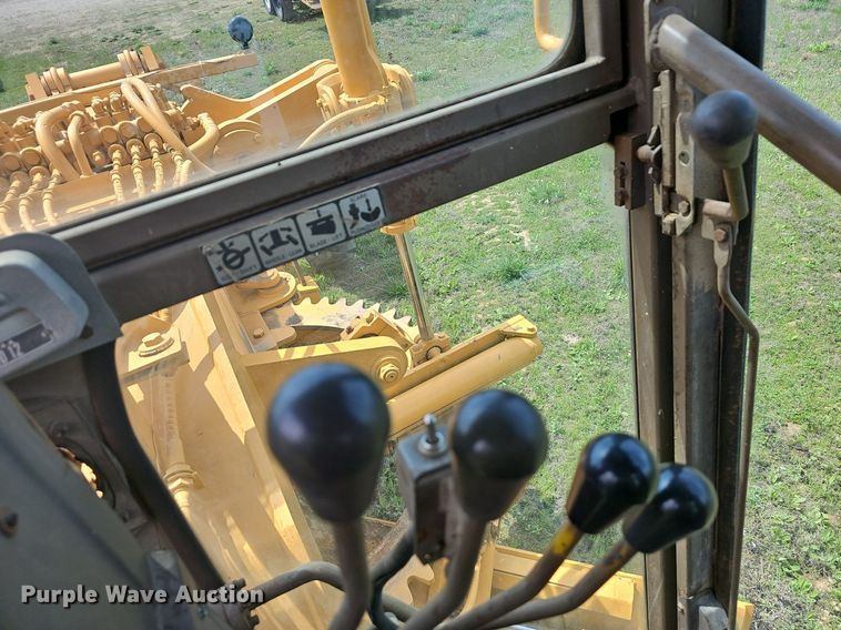 image for item EJ6296 1981 Champion  710 motor grader