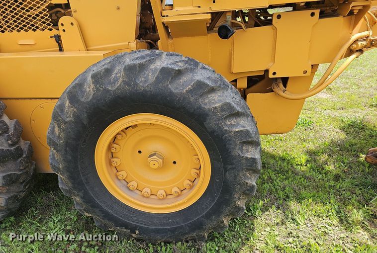 image for item EJ6296 1981 Champion  710 motor grader