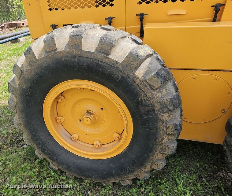 image for item EJ6296 1981 Champion  710 motor grader