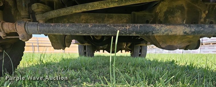 image for item EJ6304 2014 Ford F550 Super Duty flatbed truck