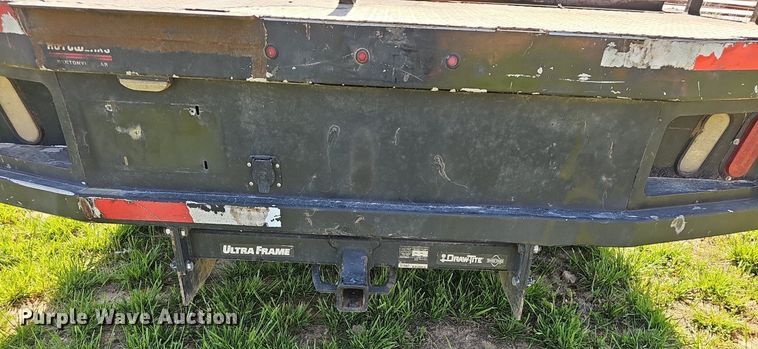 image for item EJ6304 2014 Ford F550 Super Duty flatbed truck