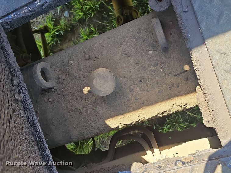 image for item EJ6304 2014 Ford F550 Super Duty flatbed truck