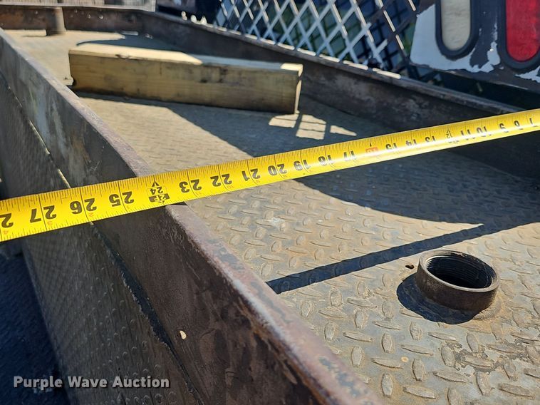 image for item EJ6304 2014 Ford F550 Super Duty flatbed truck