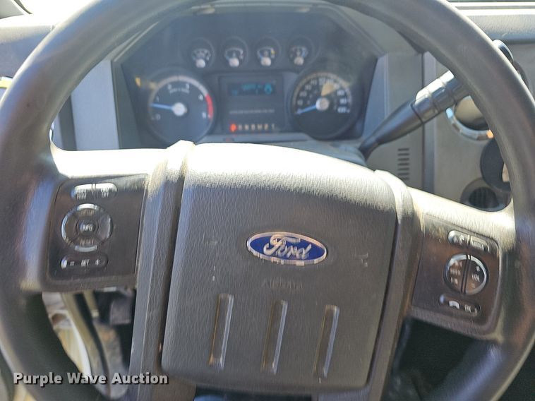 image for item EJ6304 2014 Ford F550 Super Duty flatbed truck