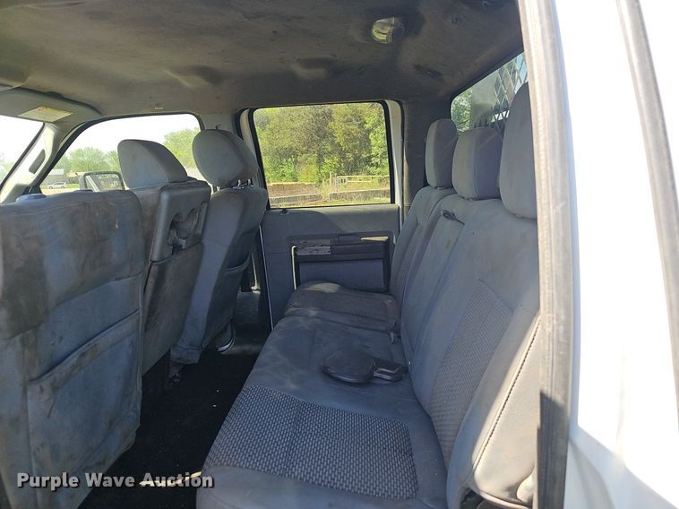 image for item EJ6304 2014 Ford F550 Super Duty flatbed truck