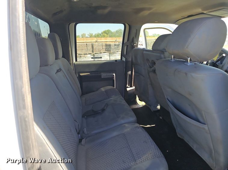 image for item EJ6304 2014 Ford F550 Super Duty flatbed truck