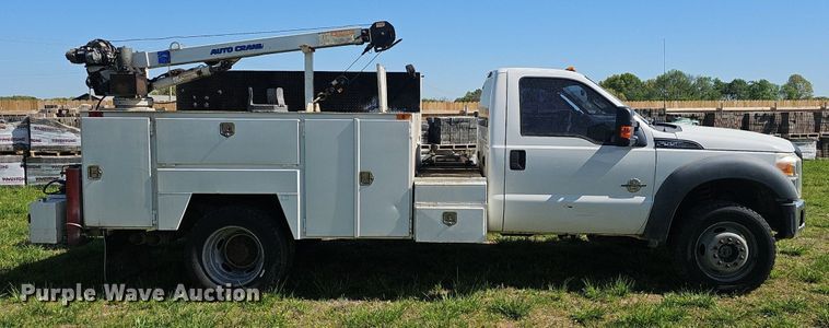 image for item EJ6305 2011 Ford  F550 Super Duty utility / service truck