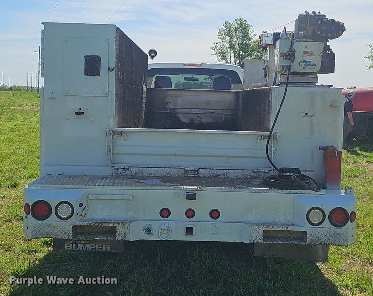 image for item EJ6305 2011 Ford  F550 Super Duty utility / service truck