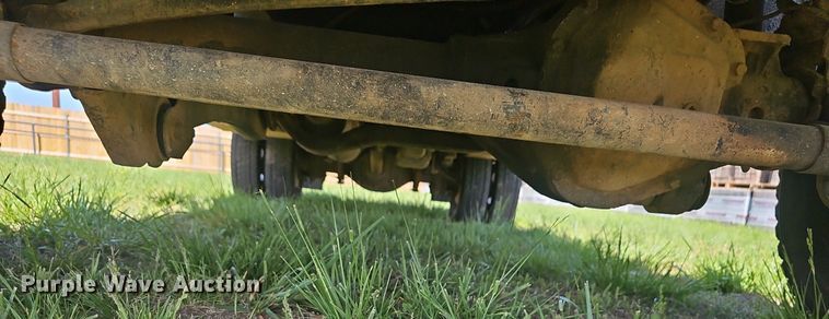 image for item EJ6305 2011 Ford  F550 Super Duty utility / service truck