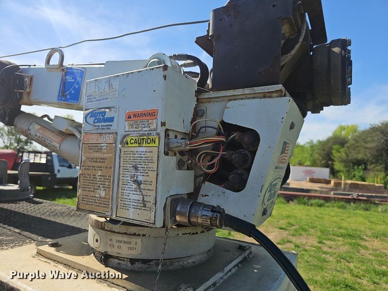 image for item EJ6305 2011 Ford  F550 Super Duty utility / service truck