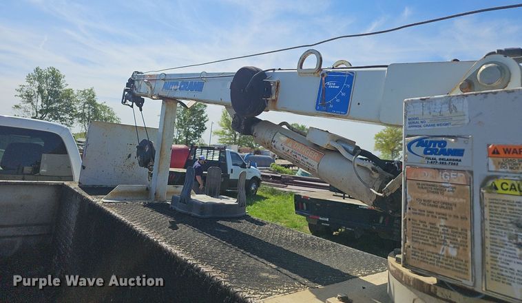 image for item EJ6305 2011 Ford  F550 Super Duty utility / service truck