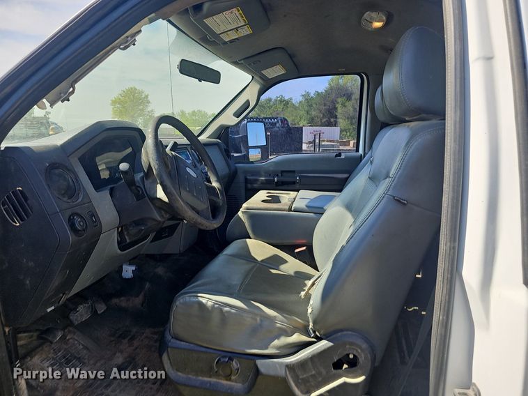 image for item EJ6305 2011 Ford  F550 Super Duty utility / service truck