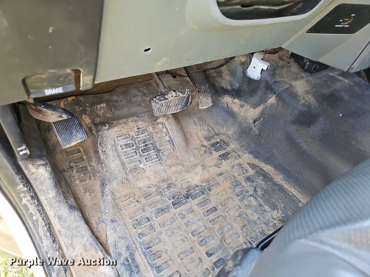 image for item EJ6305 2011 Ford  F550 Super Duty utility / service truck