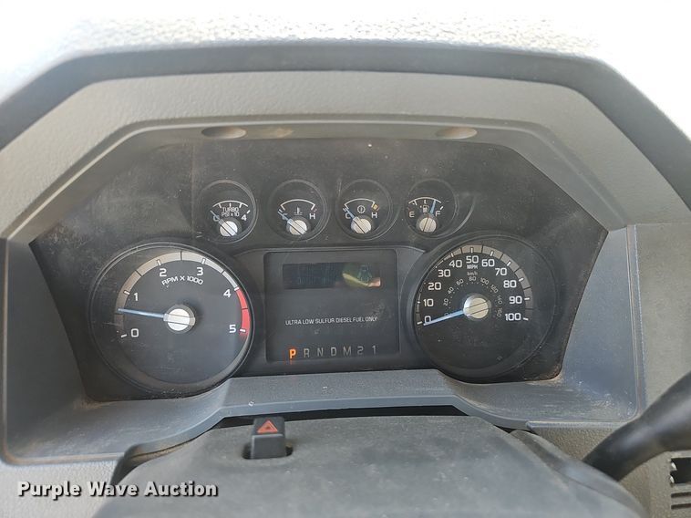 image for item EJ6305 2011 Ford  F550 Super Duty utility / service truck
