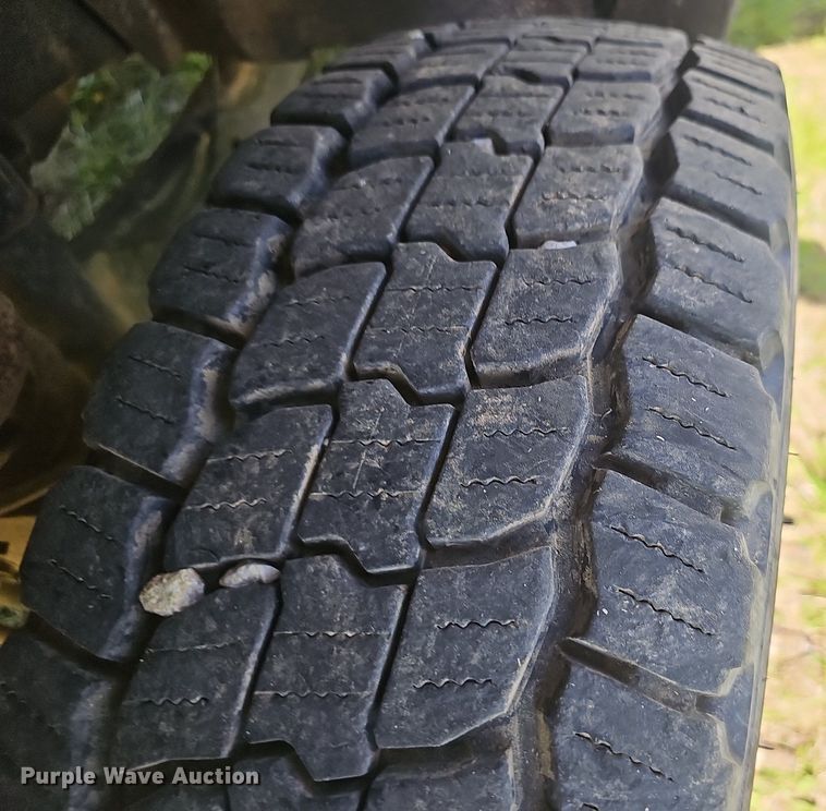 image for item EJ6305 2011 Ford  F550 Super Duty utility / service truck