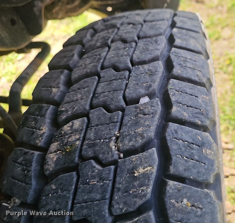 image for item EJ6305 2011 Ford  F550 Super Duty utility / service truck