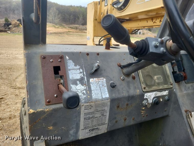 image for item EJ7857 1993 Gehl 553 telehandler