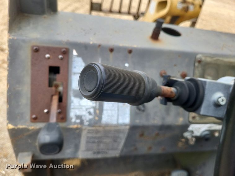 image for item EJ7857 1993 Gehl 553 telehandler