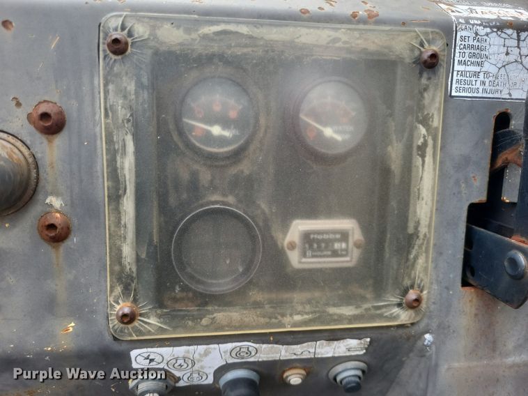 image for item EJ7857 1993 Gehl 553 telehandler