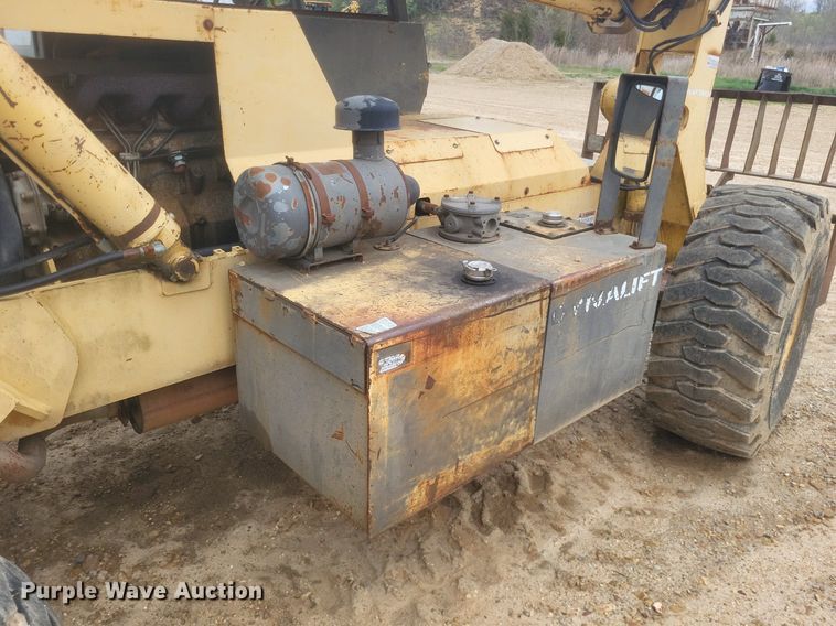 image for item EJ7857 1993 Gehl 553 telehandler