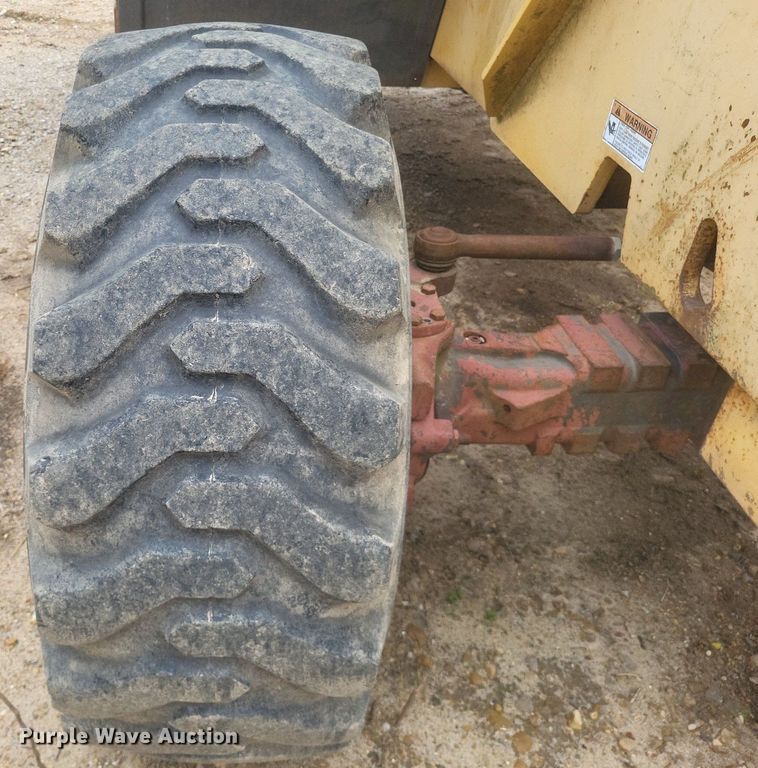 image for item EJ7857 1993 Gehl 553 telehandler
