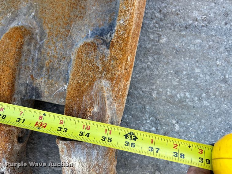 image for item EK4395 2007 John Deere 75C excavator