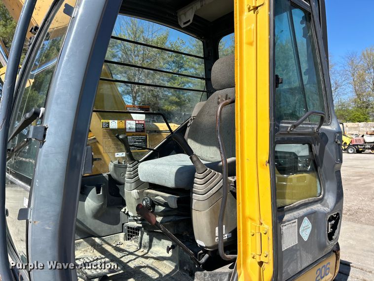 image for item EK4395 2007 John Deere 75C excavator