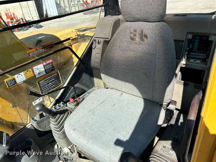 image for item EK4395 2007 John Deere 75C excavator