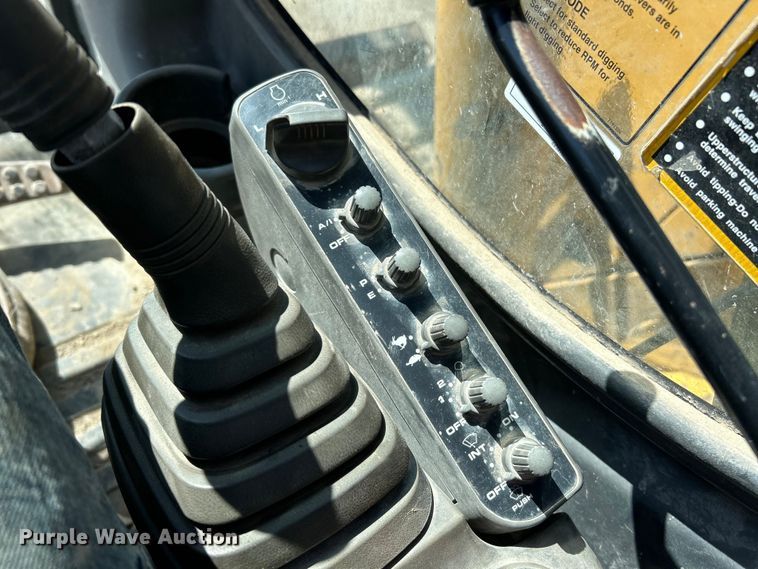 image for item EK4395 2007 John Deere 75C excavator