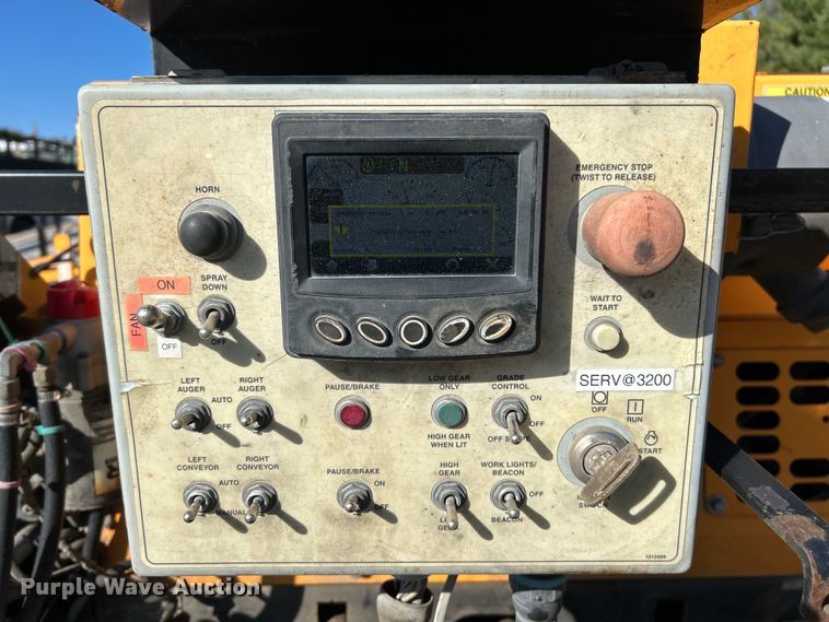 image for item EK4396 2017 LeeBoy 8500D paver