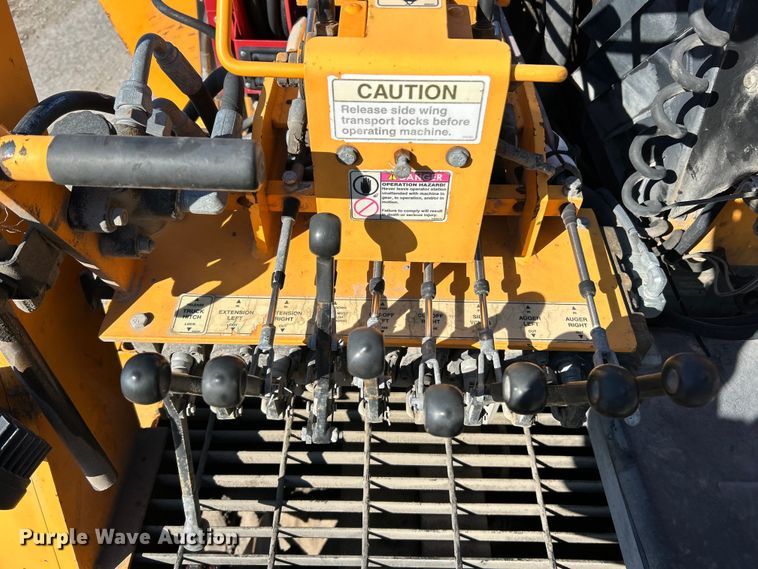 image for item EK4396 2017 LeeBoy 8500D paver