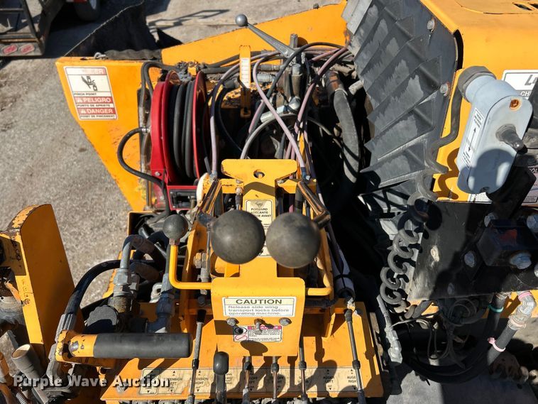 image for item EK4396 2017 LeeBoy 8500D paver