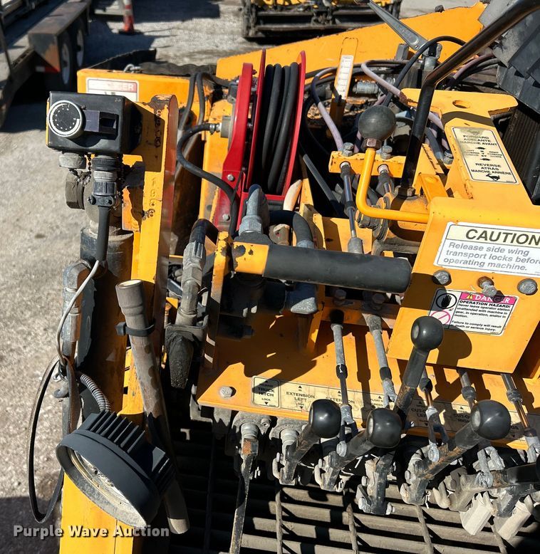 image for item EK4396 2017 LeeBoy 8500D paver