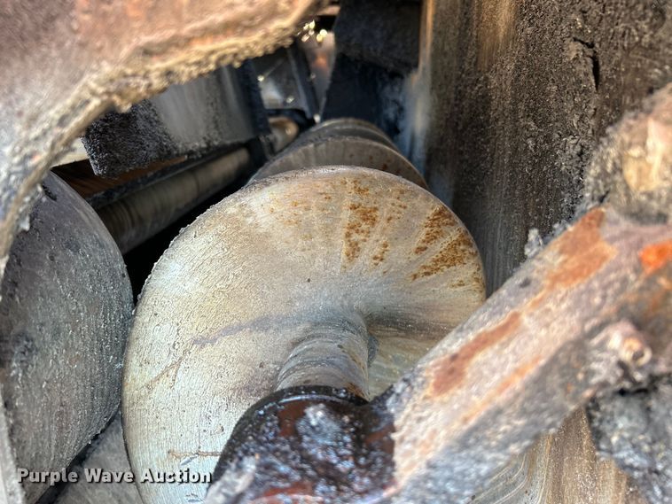 image for item EK4396 2017 LeeBoy 8500D paver