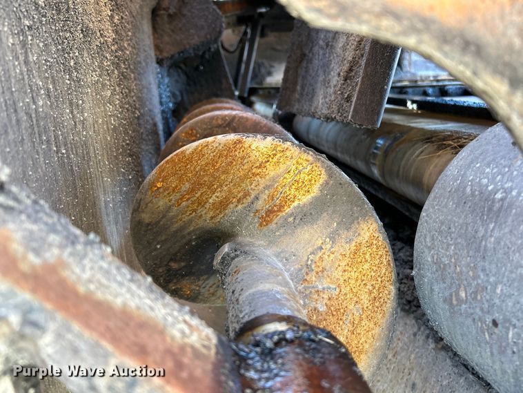 image for item EK4396 2017 LeeBoy 8500D paver