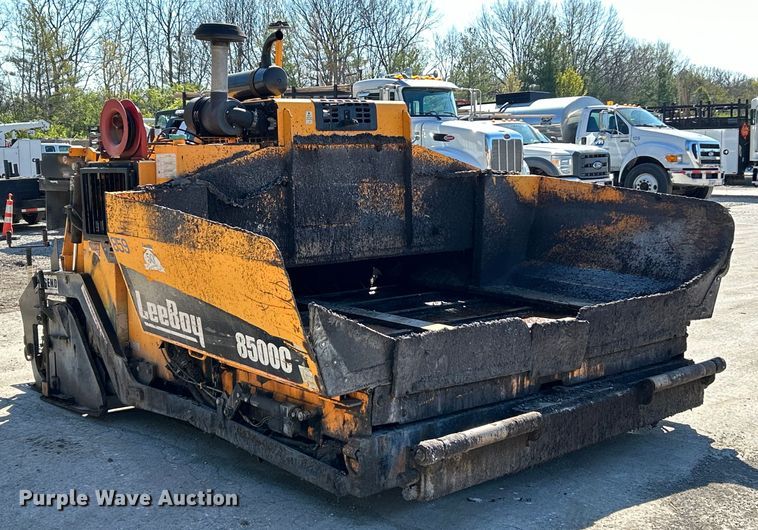 image for item EK4397 2015 LeeBoy 8500C paver