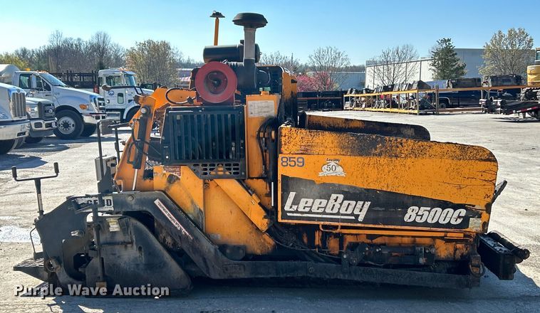 image for item EK4397 2015 LeeBoy 8500C paver