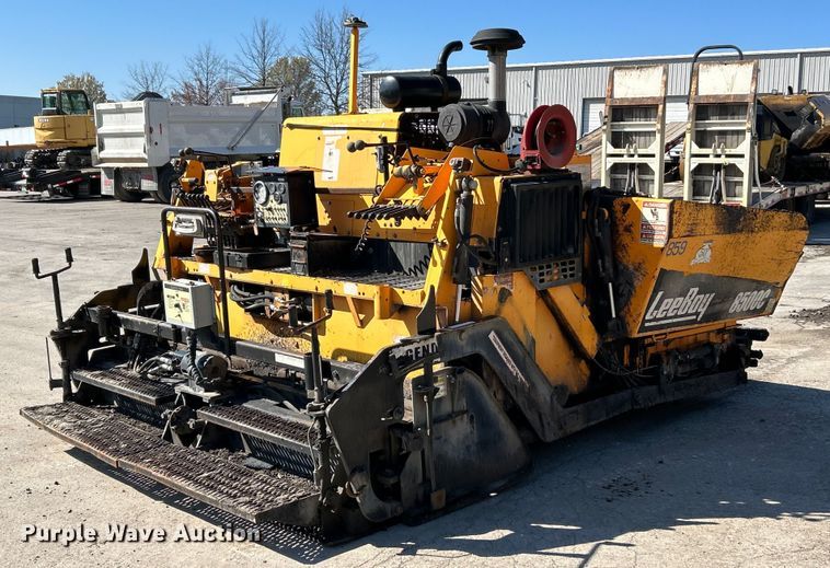 image for item EK4397 2015 LeeBoy 8500C paver