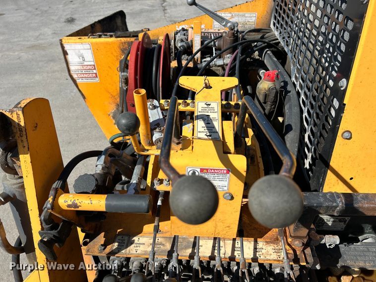 image for item EK4397 2015 LeeBoy 8500C paver